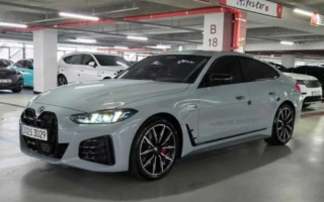 더뉴렉스턴스포츠칸 중고차 4시리즈 (G22) 420i 그란쿠페 M 스포츠 프로 매물 사진 12 - 2025/04 24,343km